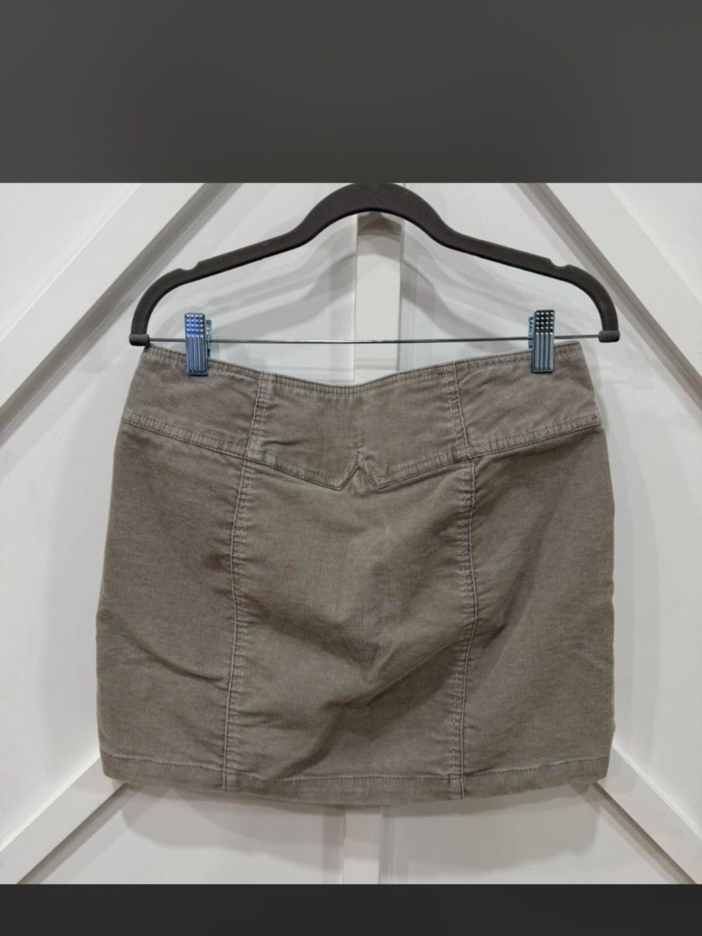 GAP Beige Button-Front Mini Skirt - Picture 4 of 5